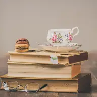 Carti vechi, carti noi sau e-books?