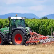 Sfaturi utile pentru alegerea tractorului potrivit