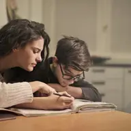 Cum îl pregătești pe copilul tău de începerea noului an școlar