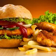 Angajam personal fast-food
