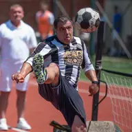 Turneu de tenis cu piciorul