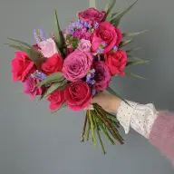 Cum le spui celor dragi ca iti este dor de ei in timp de pandemie cu un buchet de flori de la o florarie online