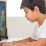 Cea mai vesela gama de scaune ergonomice pentru copii. Model minge, cu pisicuta sau fluturi