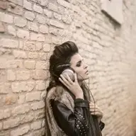 Ținute în stil punk: 5 idei pentru un outfit reușit