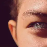 Ce beneficii au lentilele de contact? Vezi aici!