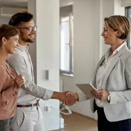 Cum sa iti alegi ansamblul rezidential potrivit cu ajutorul unei agentii imobiliare?