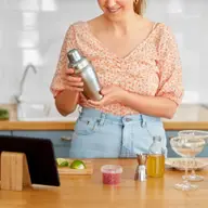 Top 5 idei de cocktailuri pe care le poți prepara la tine acasă
