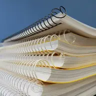 Hârtia veche: 5 moduri distractive de a o refolosi
