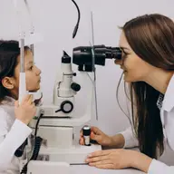 Depisteaza din timp afectiunile oculare la copii cu controale oftalmologice regulate