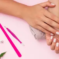 Realizează manichiuri perfecte cu ajutorul produselor Creative Nails