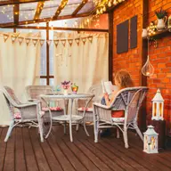Cum să redai terasei un aspect rustic: 10 elemente de design esențiale