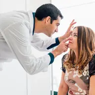 3 pași pe care să-i urmezi pentru a avea grijă de sănătatea ochilor tăi