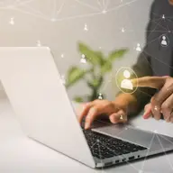 Externalizarea serviciilor IT: cum poate reduce costurile și îmbunătăți eficiența afacerii tale?