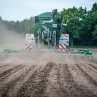 Cisterna sau vidanja pentru irigații: cum faci alegerea corectă