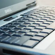 Laptopurile Dell Inspiron: puncte pro si contra