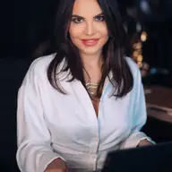 Ana Maria Pătru - o femeie de succes și pe meleaguri străine