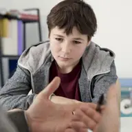 Expertiza psihologică și tutela specială: ce trebuie să știi înainte de a lua o decizie