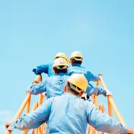 Cele mai bune opțiuni de îmbrăcăminte de lucru pentru confort și protecție
