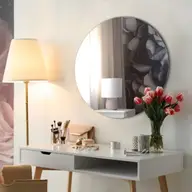 Oglinzi în designul interior: cum transformă lumina și spațiul în casa ta