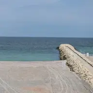 Ghidul tău pentru o escapadă cu prietenii pe litoral