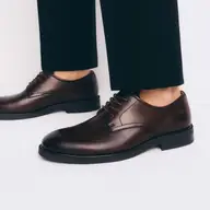 Pantofi pentru costum. Ce culoare este cea mai potrivită? Ce model să alegi?