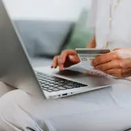 O soluție financiară modernă - credit rapid direct pe card