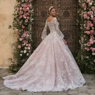 Rochii de mireasă cu influențe tradiționale românești: o alegere îndrăzneață și elegantă