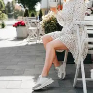 Tendințe în modă: cum să porți pantofii sport