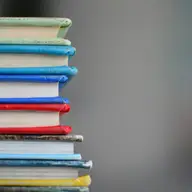 Descoperă lumea cărților și a cunoașterii