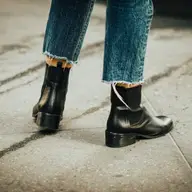 Cum să combini ghetele cu jeansi? 6 idei de ținute