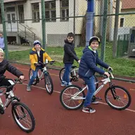 Peste 700 de copii și adulți din vestul țării folosesc bicicletele oferite prin Biciteca RO Bike - biblioteca de biciclete