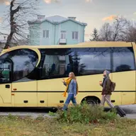 Descoperă România și mai mult cu transport confortabil și accesibil