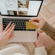 Top 5 avantaje ale creditelor online pentru persoane cu locuri de muncă temporare