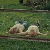 Nebuni în pustiu