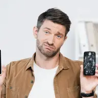 Reparații telefoane în Timișoara: cum alegi un service GSM de încredere și ce trebuie să știi înainte să mergi la reparat
