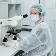 Aprovizionarea laboratoarelor de analize: cum aleg specialiștii consumabilele de bază