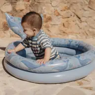 Ce iubesc bebelușii vara și de ce apa este cel mai bun prieten al lor în sezonul cald