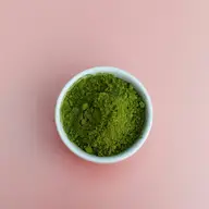 Cum recunoști un matcha de calitate. Ghid pentru cumpărători