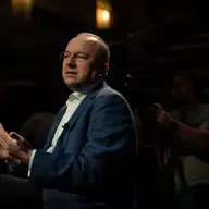 Lucian Vărșăndan se retrage de la conducerea Teatrului German de Stat Timișoara începând cu 1 septembrie 2026