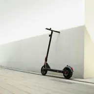 Trotineta electrică pentru mobilitate urbană: câștigul real apare între stație și destinație