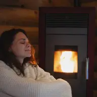 Autonomia termoșemineelor pe peleți Ferroli: la ce să te aștepți în utilizarea zilnică