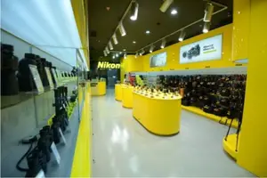 Nou in Iulius Mall Timisoara: YELLOW STORE