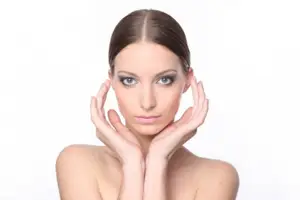 Tratament antimicrobian revitalizant (extractie puncte negre)