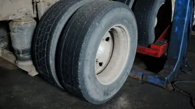 Ce să verifici înainte să cumperi anvelope de camion