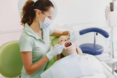Implant dentar: de ce CBCT-ul poate schimba planul de tratament înainte de intervenție