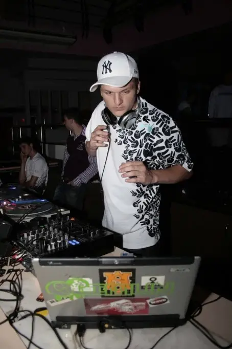 Skizzo Skillz & Dj Limun - Sesto Senso