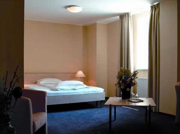 Hotel Pacific