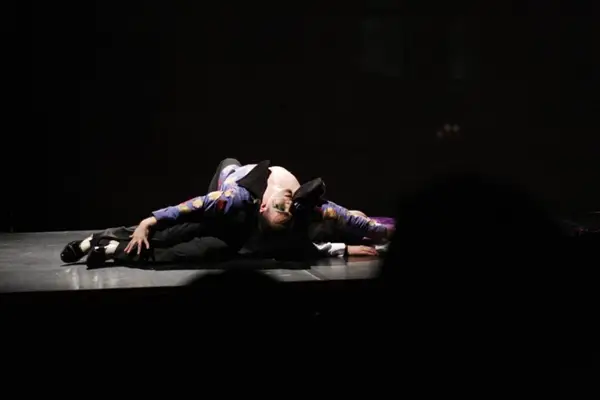 Piesa de teatru la Opera, Remember cu Razvan Mazilu