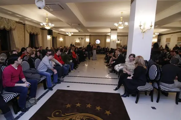 Prezentare de moda Cristina Lazar, Colectia Papilio la Swiss House Club