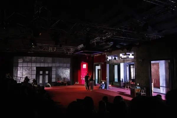 Deschiderea stagiunii 2010/2011 la Teatrul National cu piesa In Vizita